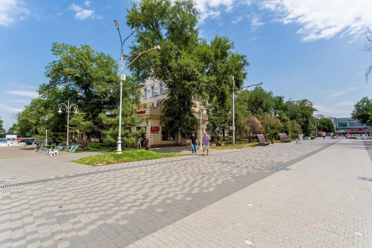 Уютная Квартира На Арбате Almati Kültér fotó